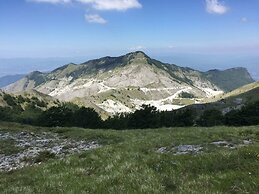 Belvilla by OYO House With Direct sea View