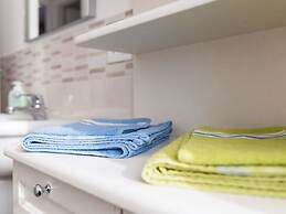 Belvilla by OYO House With Direct sea View