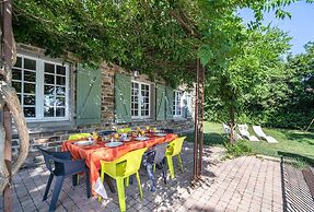 Stone House St Denis With Pool & Views