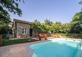 Stone House St Denis With Pool & Views