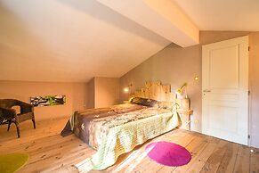 Stone House St Denis With Pool & Views