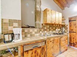 Lovely Holiday Home in Starigrad