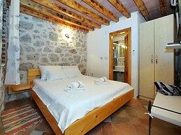 Lovely Holiday Home in Starigrad