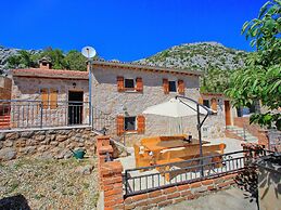 Lovely Holiday Home in Starigrad