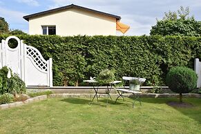 Vintage Bungalow in Neubukow in Meeresnaehe