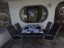 Vintage Bungalow in Neubukow in Meeresnaehe