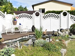 Homey Bungalow With Roofed Terrace, Garden