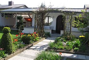 Vintage Bungalow in Neubukow in Meeresnaehe