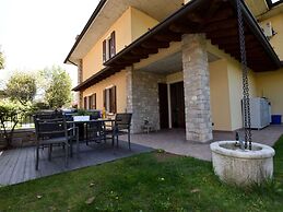 Luxurious Villa in Lombardy with Garden & Hot Tub
