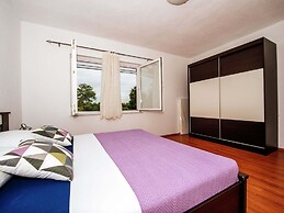 Private Estate With 2 Infinity Pools