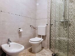 Private Estate With 2 Infinity Pools