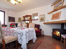 Belvilla by OYO Cozy Holiday Home With Pool