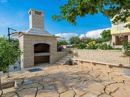 Beautiful Villa in Lisicic With Private Pool