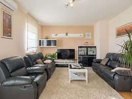 Beautiful Villa in Lisicic With Private Pool