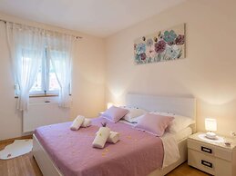 Beautiful Villa in Lisicic With Private Pool