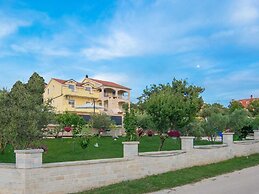 Beautiful Villa in Lisicic With Private Pool