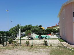 Residence With Pool, Near the Beach and Coastal Town of La Ciacca