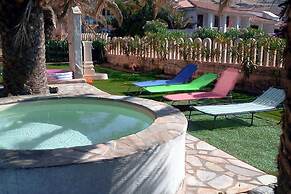 Residence With Pool, Near the Beach and Coastal Town of La Ciacca