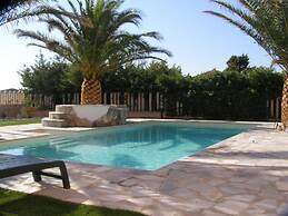 Residence With Pool, Near the Beach and Coastal Town of La Ciacca