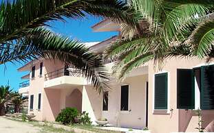 Residence With Pool, Near the Beach and Coastal Town of La Ciacca