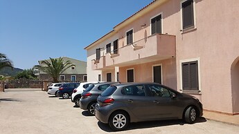 Residence With Pool, Near the Beach and Coastal Town of La Ciacca