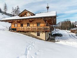 Villa on a Courtyard Near the ski Area in Salzburg