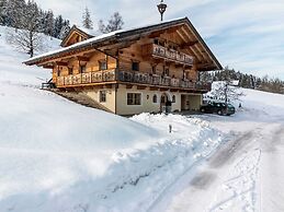 Villa on a Courtyard Near the ski Area in Salzburg