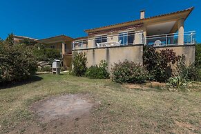 Spacious Villa With Pool