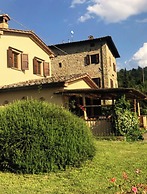Scenic Stay in Restored Retreat