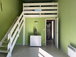 Modern Villa With Pool in Brives