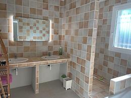 Modern Villa With Pool in Brives