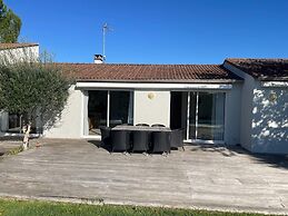 Modern Villa With Pool in Brives