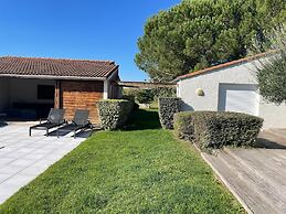 Modern Villa With Pool in Brives