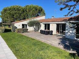 Modern Villa With Pool in Brives