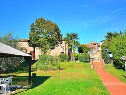 Flat With Swimming Pool and air Conditioning