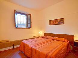 Flat With Swimming Pool and air Conditioning