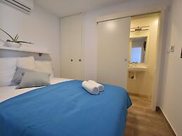 Spacious and Comfortable Apartment, Outside the Historical Centre of S