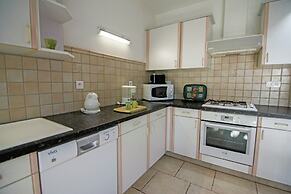 Villa in Ledenon With Private Pool