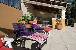 Villa in Ledenon With Private Pool