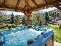 Adorable Home With Pool & Hot Tub Surrounded by Beautiful Nature