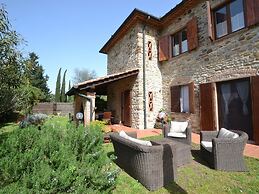 Charming Villa in Suvereto with Hot Tub