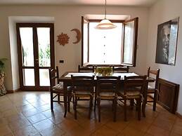 Charming Villa in Suvereto with Hot Tub