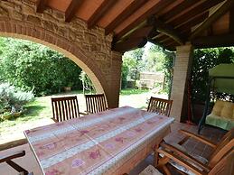 Charming Villa in Suvereto with Hot Tub
