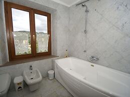 Charming Villa in Suvereto with Hot Tub