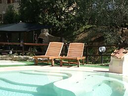 Charming Villa in Suvereto with Hot Tub