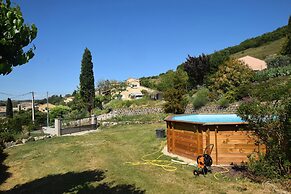 Relaxing Retreat in Saint-pons