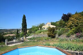 Relaxing Retreat in Saint-pons