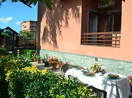 Belvilla by OYO Casa Rosada