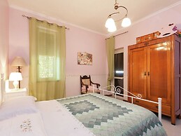 Belvilla by OYO Casa Rosada