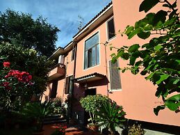 Belvilla by OYO Casa Rosada